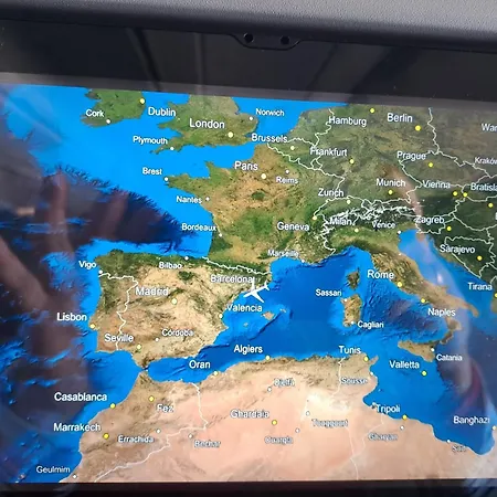 Homestay Aeropuerto Barcelona -mi Colibri *